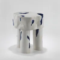 <a href="https://www.galeriegosserez.com/artistes/salomon-celine.html">Céline Salomon</a> - Owen - Tabouret Blanc & Bleu